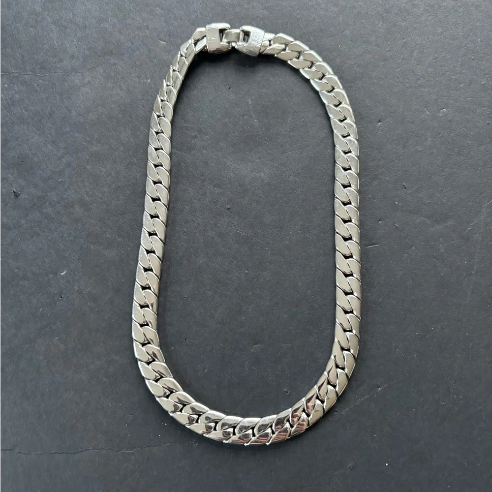 Silver tone unisex chain